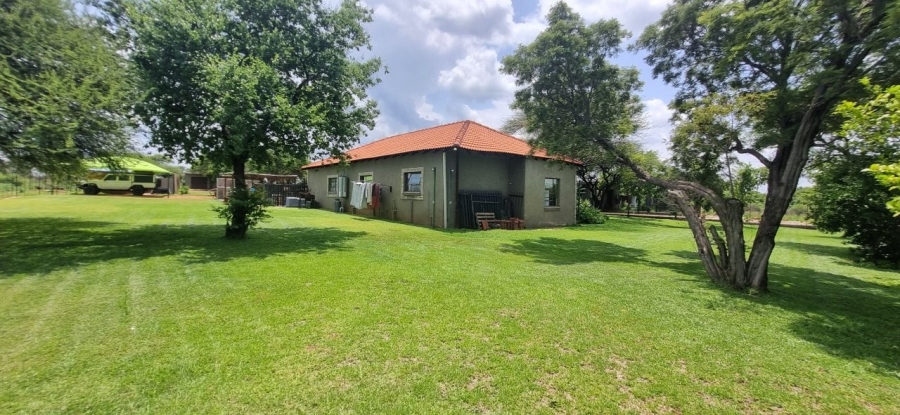 8 Bedroom Property for Sale in Brits Rural North West